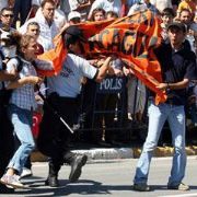 30 AĞUSTOS TA ASKER GÖNDERME PROTESTOSU