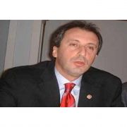 MECLİS TE MAKALE KAVGASI