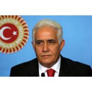 MİLLETVEKİLİ, VALİ YE TERCÜMANLIK YAPTI