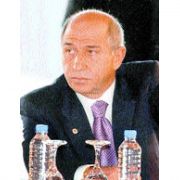 NİHAT ÖZDEMİR, AZİZ YILDIRIM IN HESAPLARINI BOZDU