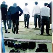 LİSE DE MESCİT !
