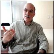  BEYAZLAŞMAK İÇİN PUDRA SÜREN ZENCİ! 