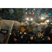 GAZİ POLİS MERKEZİNE SALDIRDILAR