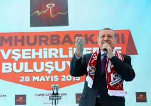  İyi Saz Çalıyor,Sesi de Güzelmiş !