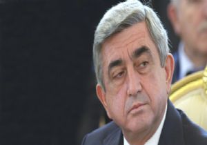 Mozoleye Rus Çelengi Acı Veriyormuş!