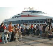 SAVAŞTAN KAÇANLAR MERSİN E GELDİ