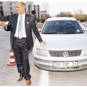 CHP PLAKASINA CEZA YAĞIYOR!