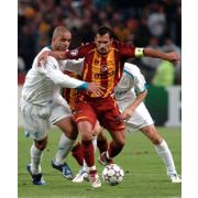 GALATASARAY OLİMPİYAT STADINDA  BUZ KESTİ 2-1