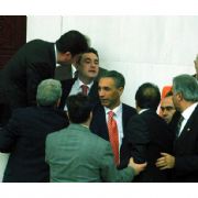 MECLİS TE YABANCI KONUK ÖNÜNDE KAVGA!