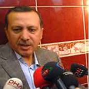 GAZETECİLER, BAŞBAKAN I YANLIŞ ANLAMIŞ!