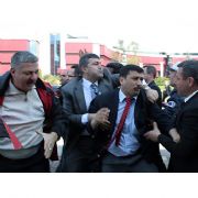 UNAKITAN A MISIRLI PROTESTO
