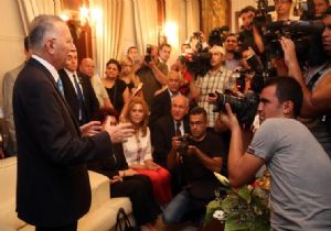 İHSANOĞLU NDAN ARINÇ A KAHKAHAGÖNDERMESİ