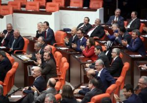 Meclis te Kahkaha Tufanı!