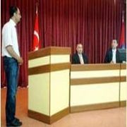 ÖNCE İYİBİR FIRÇALADI SONRA DA KOVDU