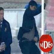 RİJKAARD HIRSINDAN KULÜBEYİ PARAMPARÇA YAPTI. (VİDEO)