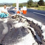 YOL DA  YOLSUZLUK  DİZ BOYU