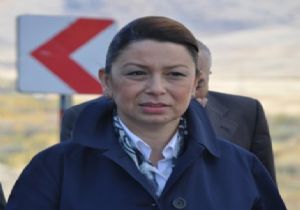 EMİNE ERDOĞAN IN KORUMASI DA ABAYA GİYDİ