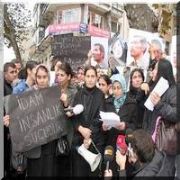 İRAN LI KADINLARIN  İDAMLARI DURDURUN EYLEMİ 