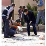 BOMBA LI SALDIRI YA BAYRAKLI PROTESTO